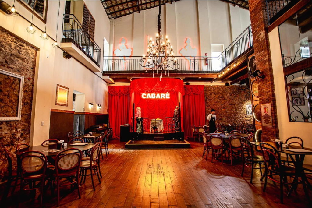 Ambiente instagramável de um bar temático